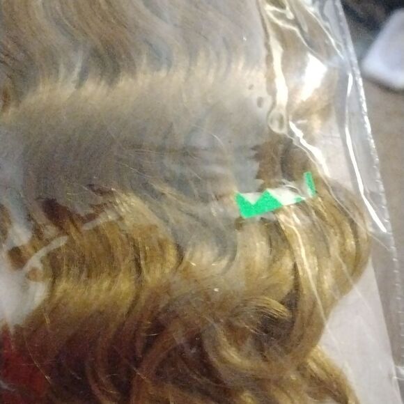 Deep Twist Braid, color 27, nwt 17 inches length - Picture 4 of 5